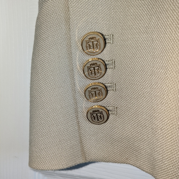 Talbots Wool Blazer Light tan with Gold Buttons Fully lined Size 10 Petite - Picture 2 of 16